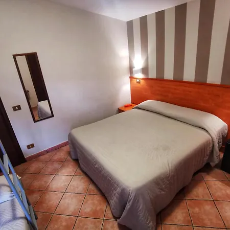 Piscina La Hotel 3*